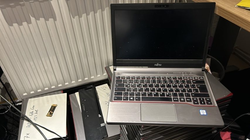 Aufbereitete Fujitsu-Laptops mit Bestandsnotizen